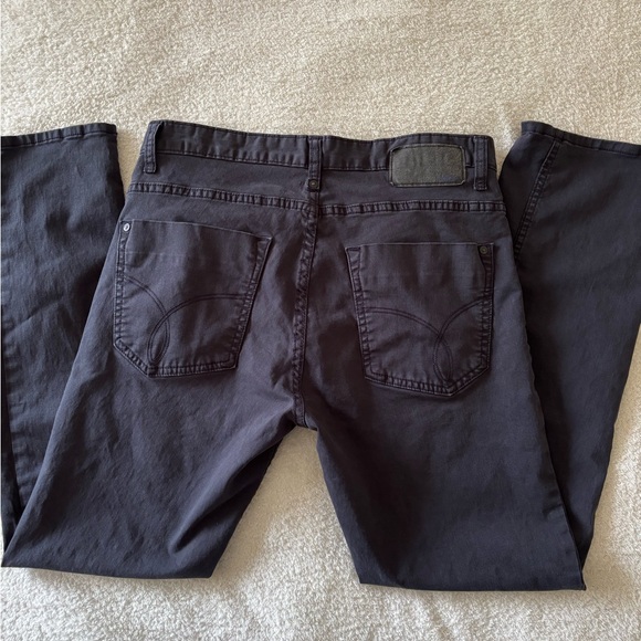 Calvin Klein Stylish Charcoal Slim Straight Jeans Size 32 - Picture 4 of 10